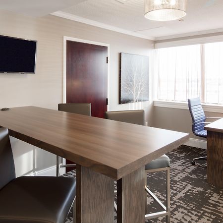Crowne Plaza Hotel Moncton Downtown By Ihg Экстерьер фото