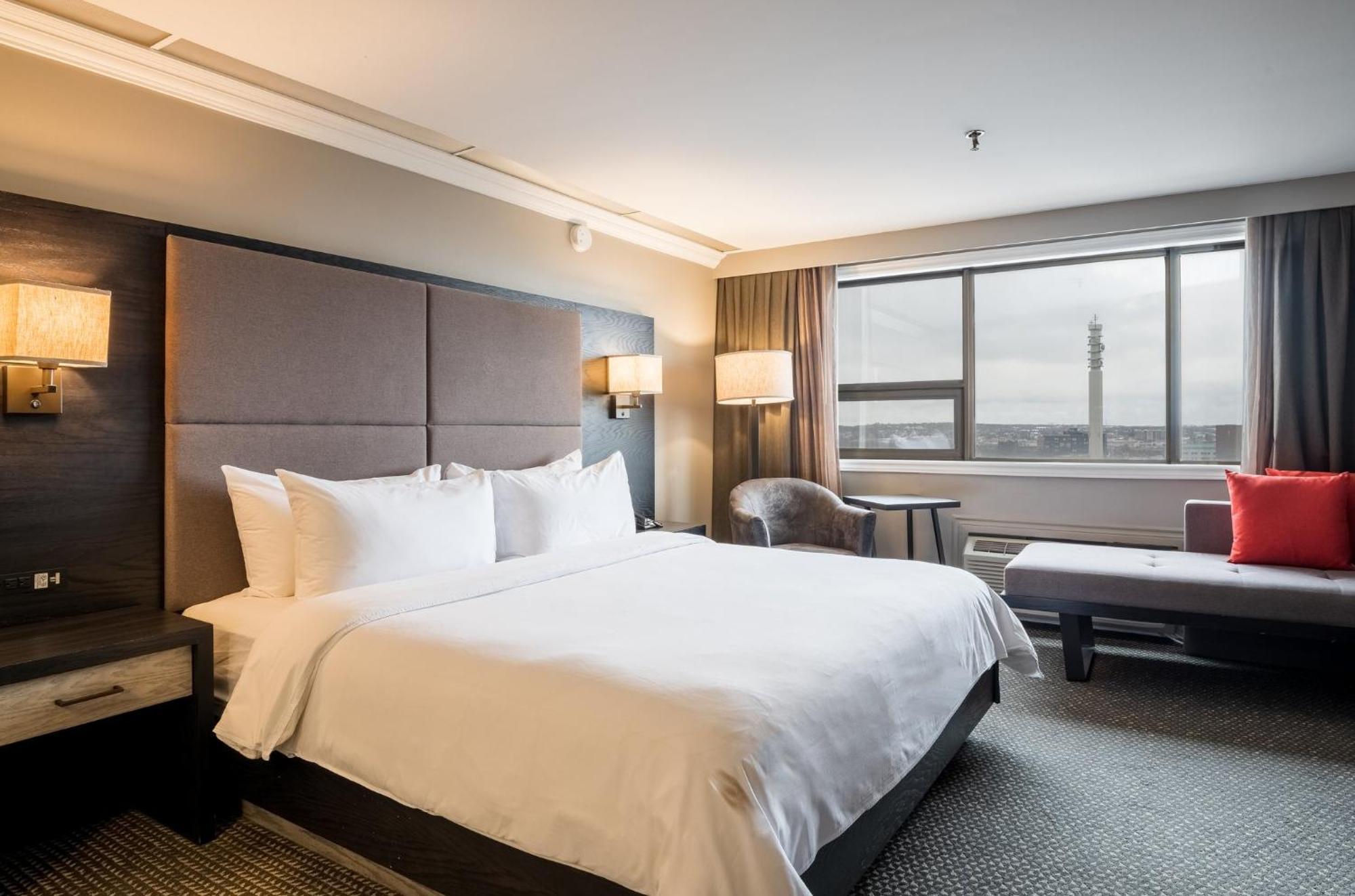 Crowne Plaza Hotel Moncton Downtown By Ihg Экстерьер фото