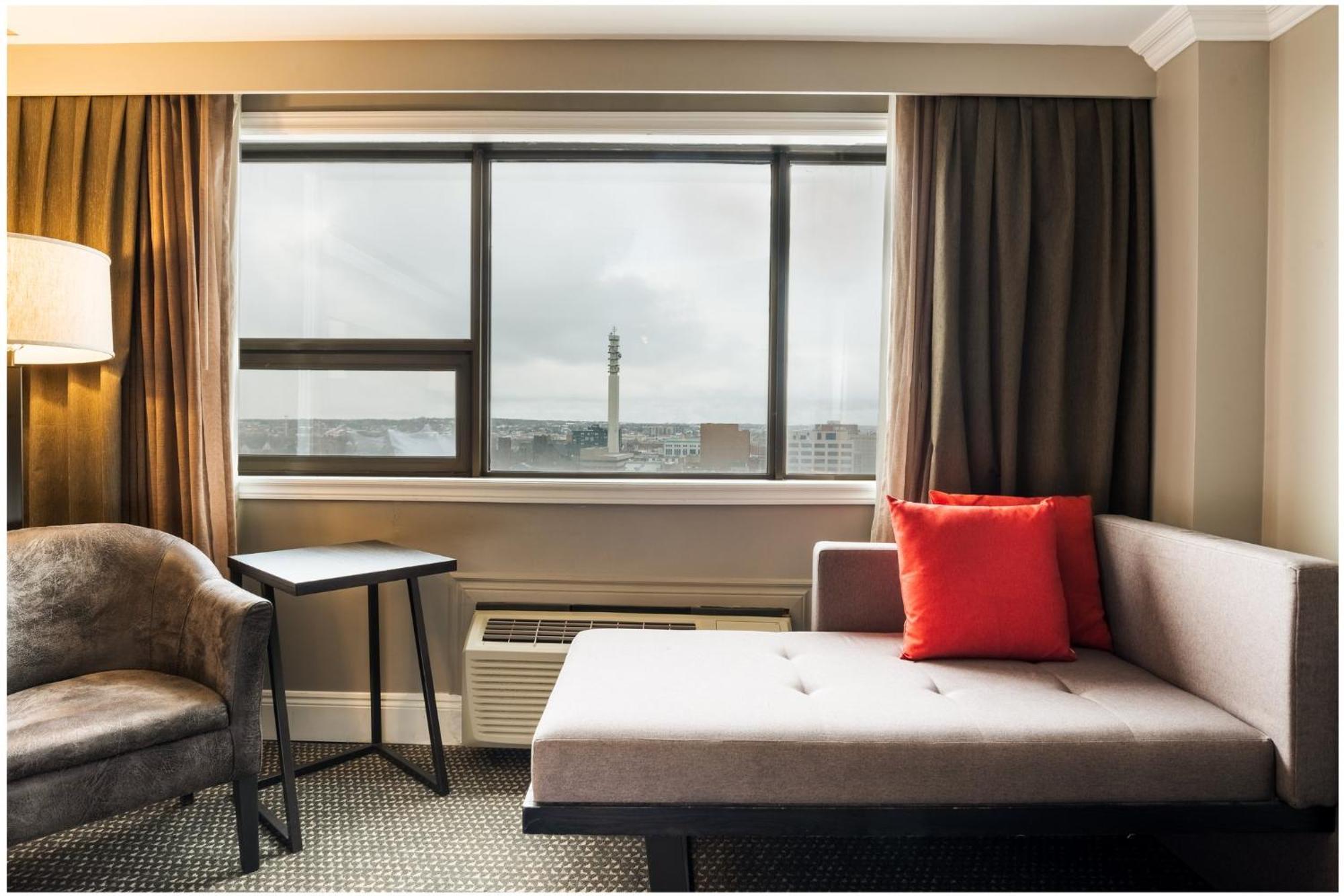 Crowne Plaza Hotel Moncton Downtown By Ihg Экстерьер фото